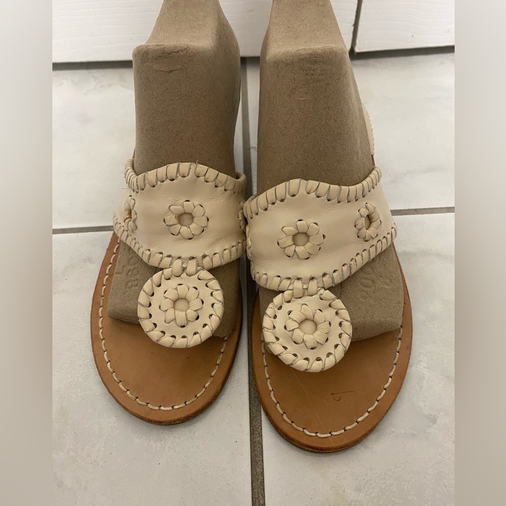 Jack Rogers Cream heels Sandals size 4